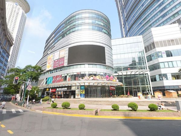 上海雅居樂國際（jì）廣場室外led全（quán）彩顯示屏