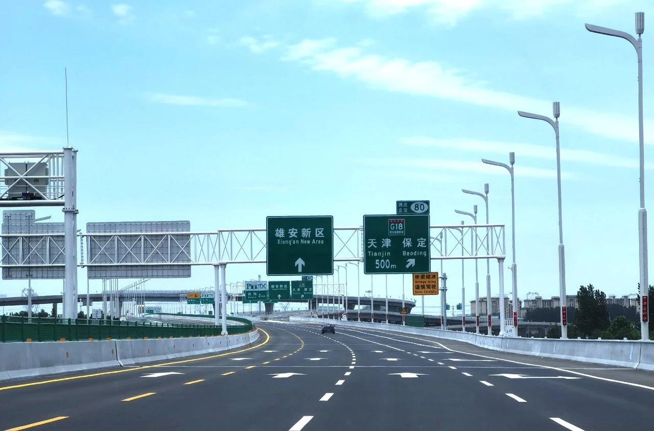 央視聚焦丨京雄高速自動駕（jià）駛測試，99精品国产兔费观看久久99智慧交通係統構築大數據核心設施