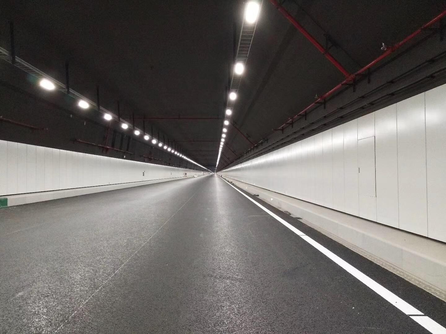 港珠澳大橋,隧道LED燈組,智能（néng）調光（guāng）係統,構築安全光（guāng）環境